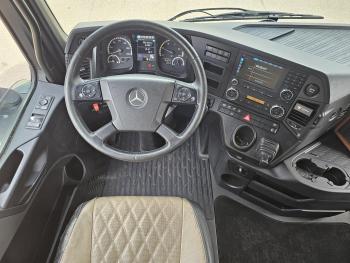 Mercedes-Benz Arocs 3251 8X4 / PALFINGER PK 65002 + JIB